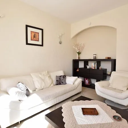 Holiday home Margaillan - Parking - Jardin - Clim