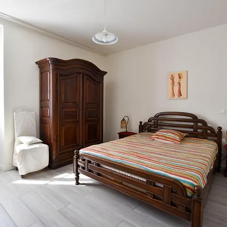 Margaillan - Parking - Jardin - Clim Holiday home Arles